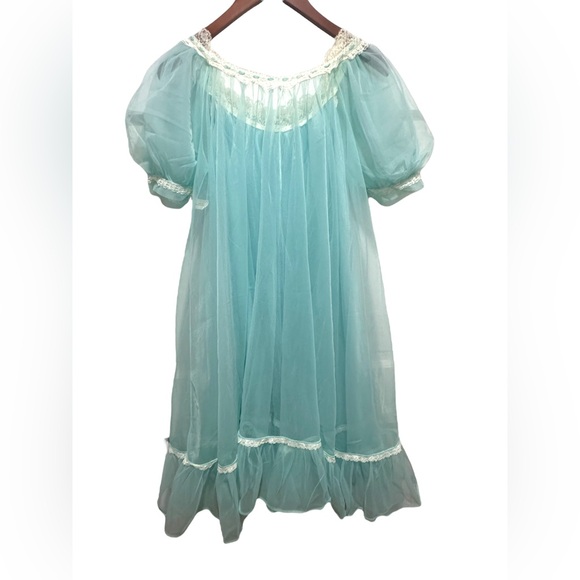 Vintage 1960's Lisette Lingerie Light Blue Mid Length Peignoir Set Size Small - Picture 2 of 11